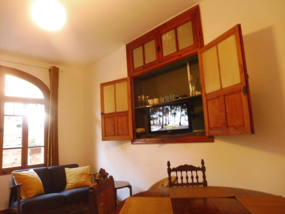 Charmant Appartement Sur Cour, Le Berlingott Баньер-де-Бигор Экстерьер фото