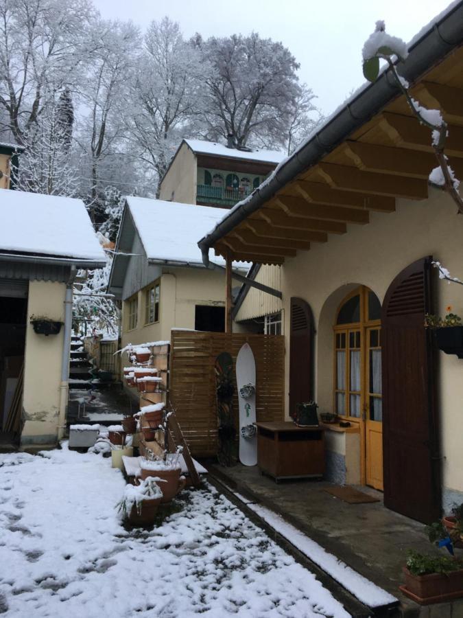 Charmant Appartement Sur Cour, Le Berlingott Баньер-де-Бигор Экстерьер фото
